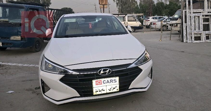 هیوندای ئەلەنترا